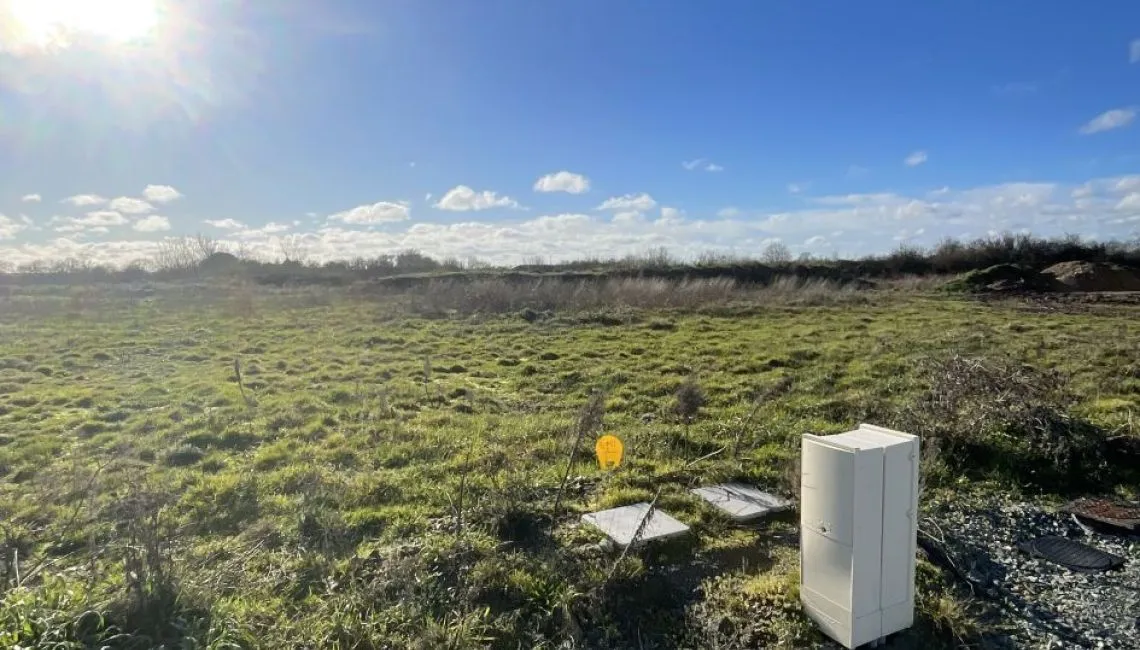 Terrain à bâtir de 512 m² à LE LION-D'ANGERS (49)
